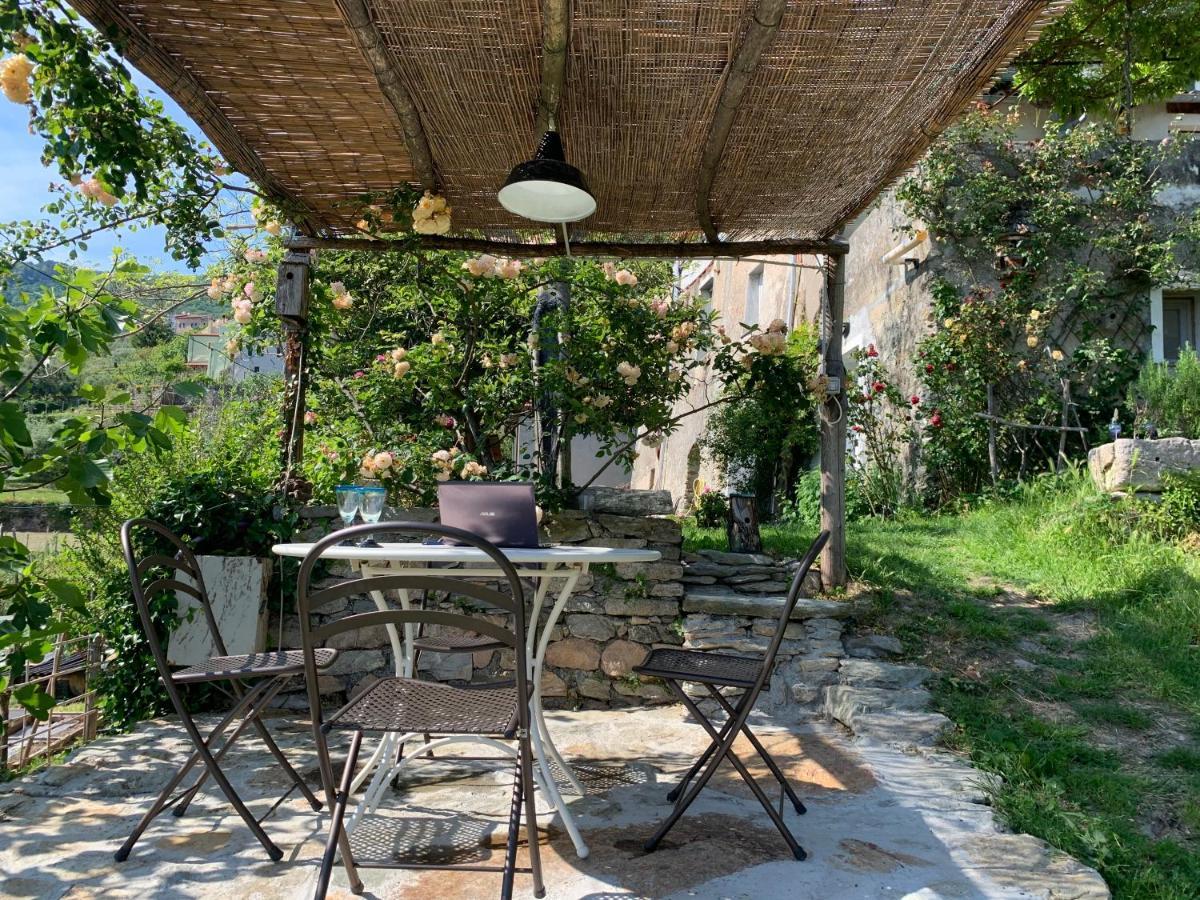 Antica Casa Del Canto Iara - Private Parking Calice Ligure Exterior photo