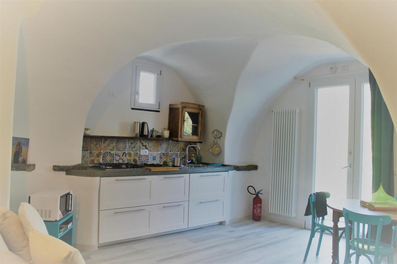 Antica Casa Del Canto Iara - Private Parking Calice Ligure Exterior photo